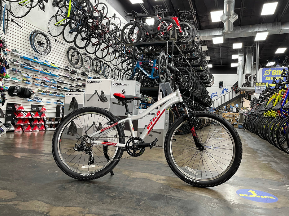 Fuji Dynamite 24" Sport Shimano Tourney