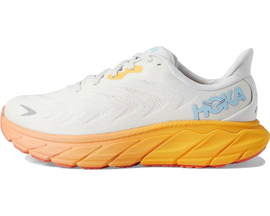 Hoka Women's Arahi 6 Running Shoes