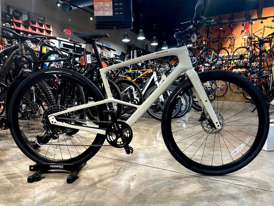 Specialized Sirrus X 5.0 -  Gloss White Mountains / Gunmetal / Satin White Mtns Reflective